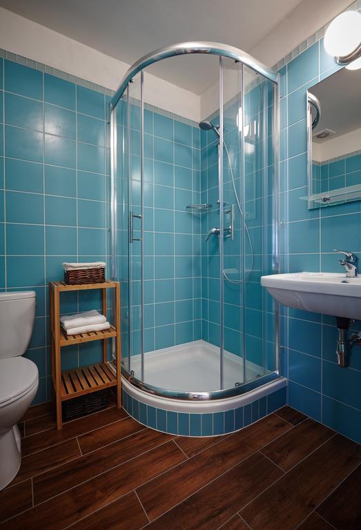 Queen Bee Apartments Прага Номер фото