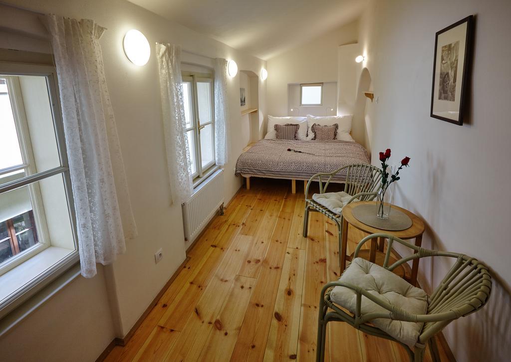 Queen Bee Apartments Прага Номер фото